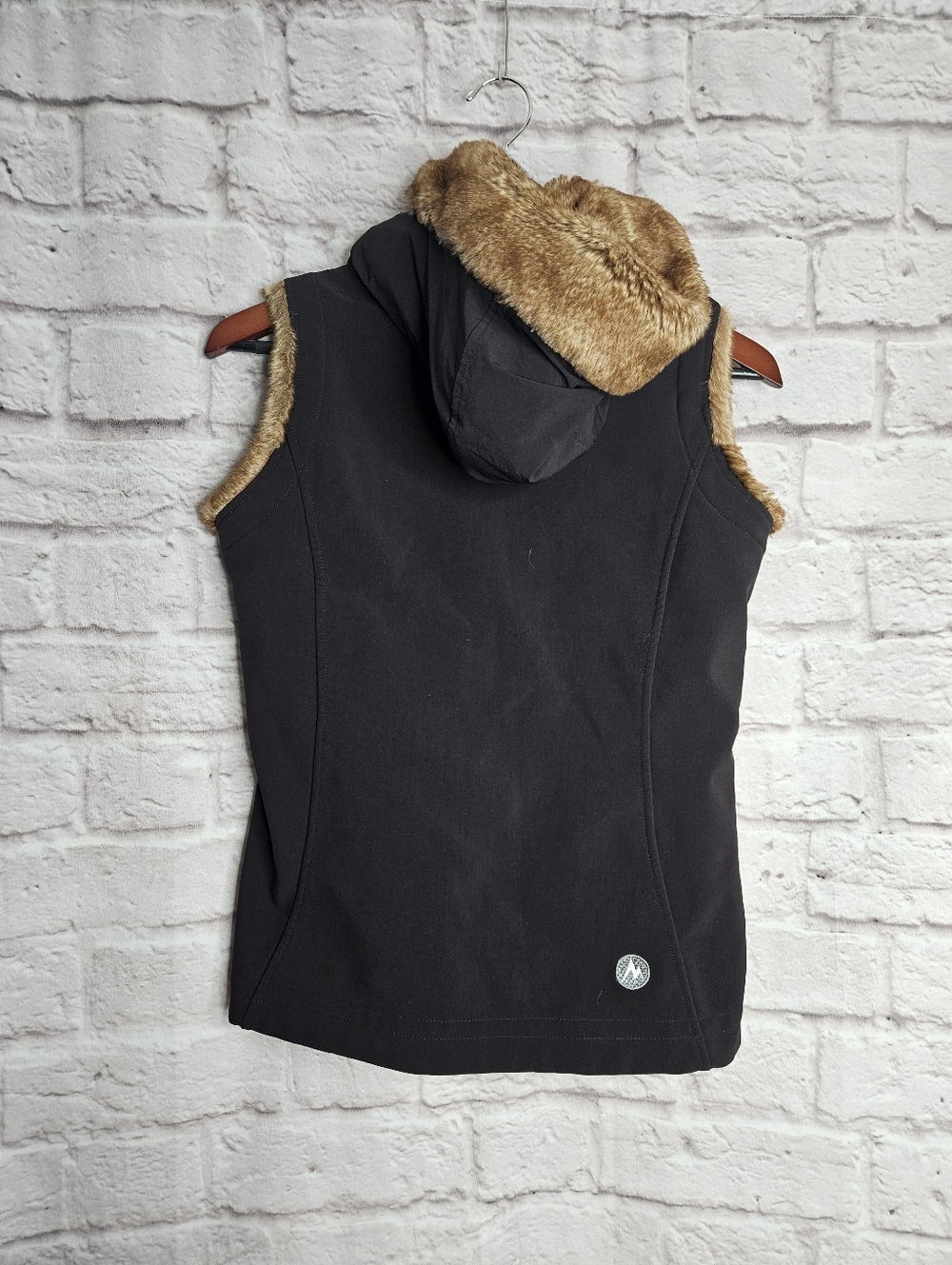 Marmot Women's Furlong Vest Faux Fur Black Size Small - Picture 10 of 11